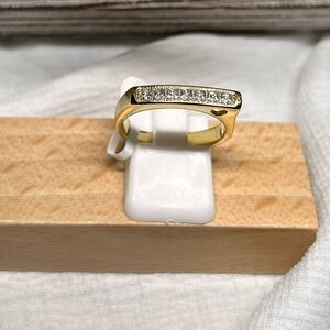 Elegant Gold Plated zirconia Band